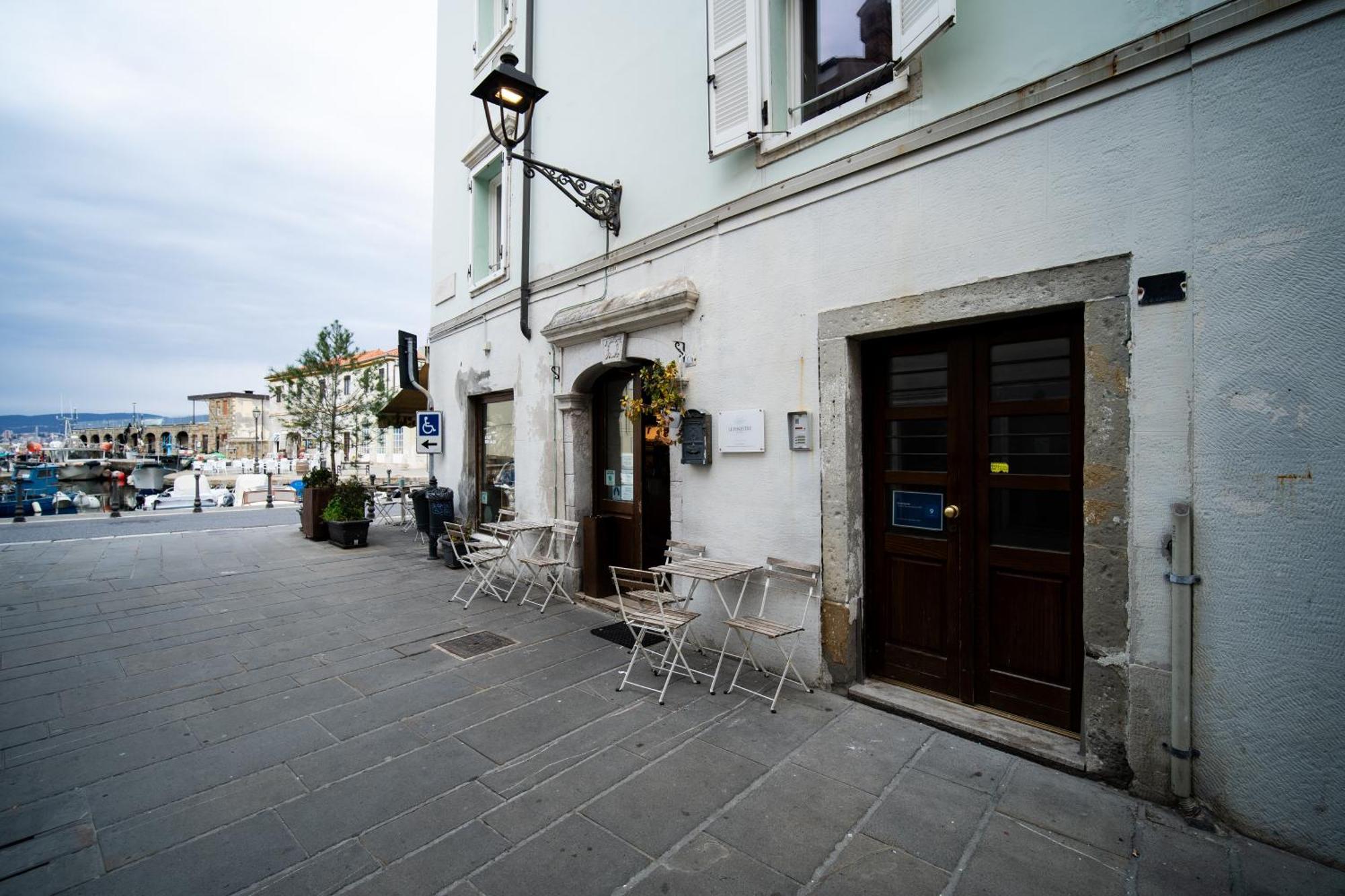 Hurban Apartments Muggia Bagian luar foto
