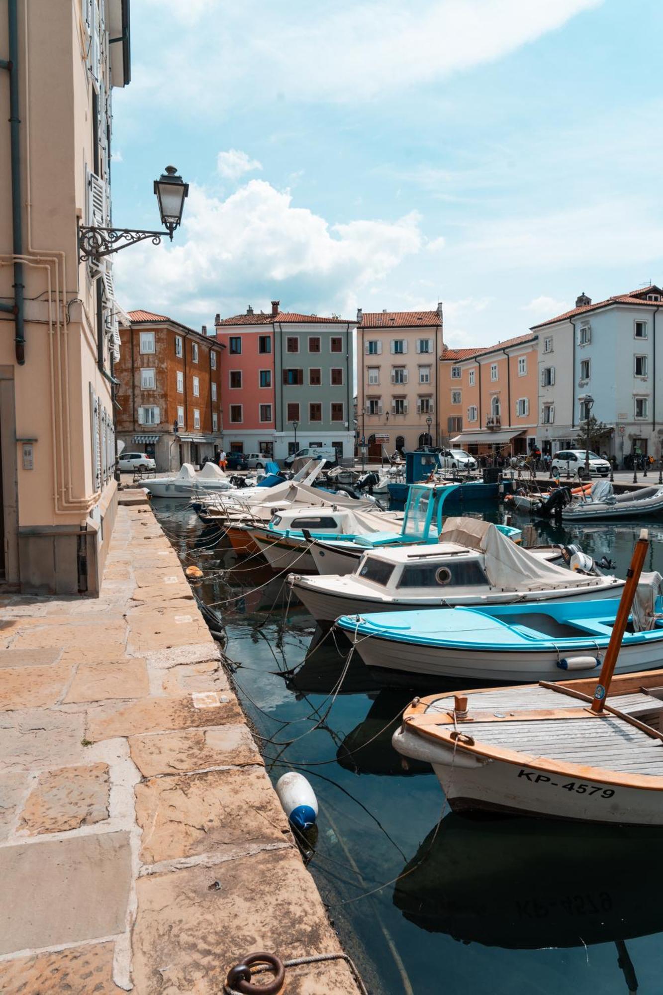 Hurban Apartments Muggia Bagian luar foto